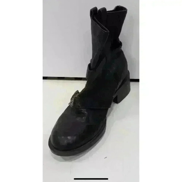 Cole Haan Black Leather Biker Boots Size 7.5 Vintage Style - Picture 1 of 6